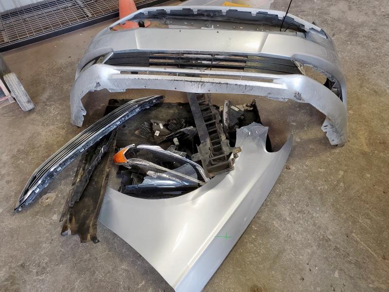 3FA6P0D9XJR192422 Ford FUSION TIT