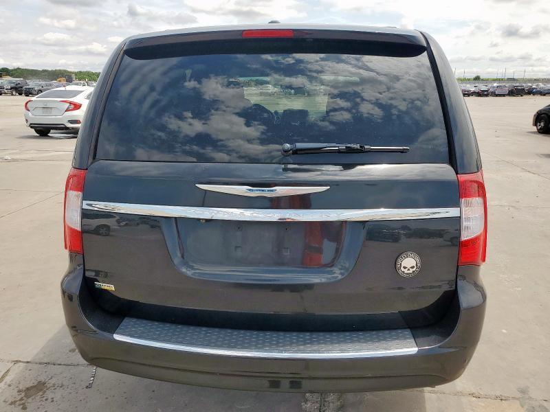 2C4RC1BG3FR645447 Chrysler TOWN & COU