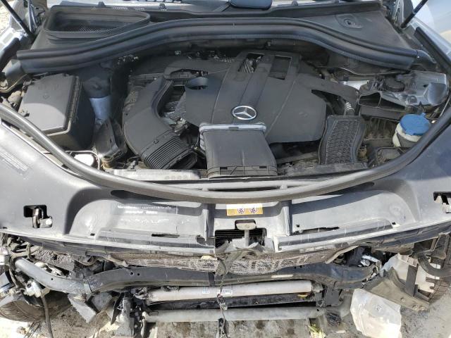 4JGDF6EE4HA884498 Mercedes-Benz m276