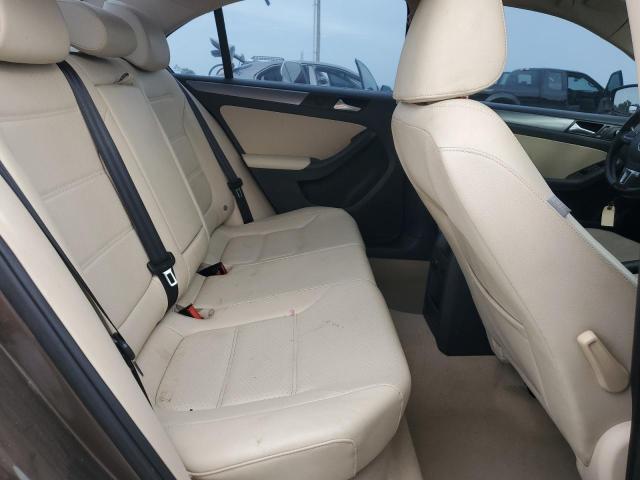 3VWLL7AJ4EM257751 Volkswagen 2014