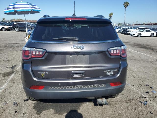 3C4NJDCB9JT176251 Jeep COMPASS LI