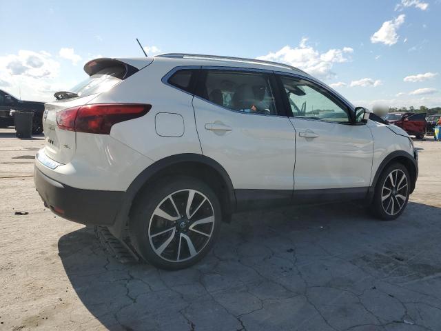 JN1BJ1CP8KW230201 Nissan 2019