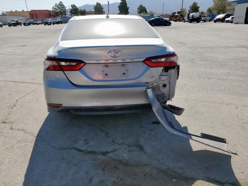 4T1C11AK2NU646829 Toyota CAMRY LE