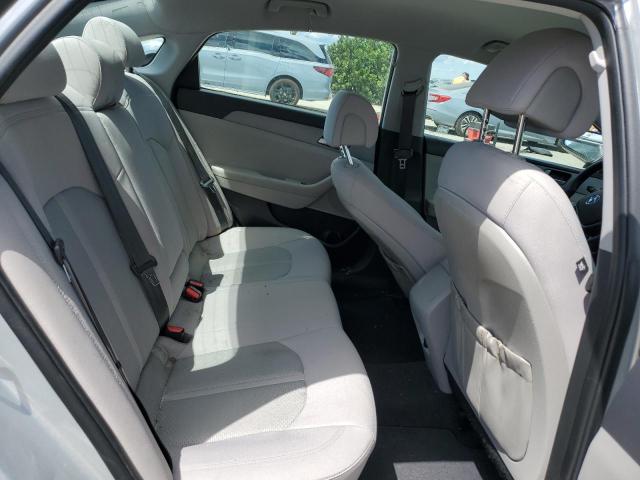 5NPE24AF2HH596186 Hyundai 2017
