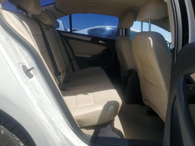3VWD17AJ6EM265926 Volkswagen 2014