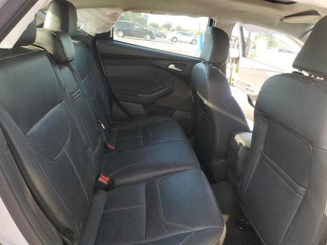 1FADP3K28GL340329 Ford 2016