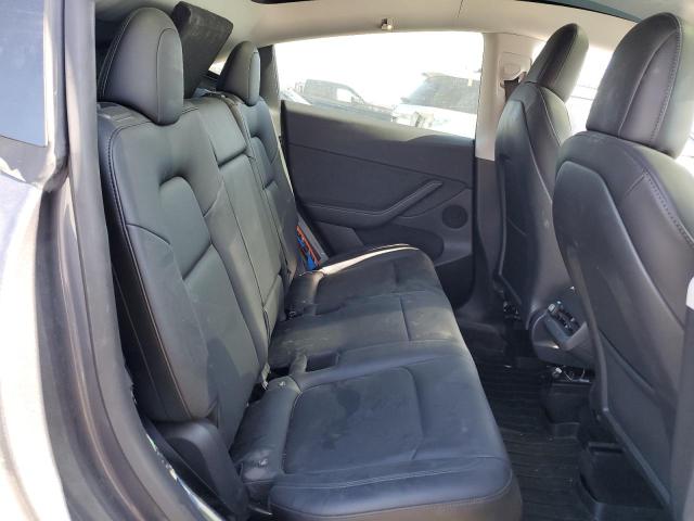 7SAYGDEE6NF429701 Tesla Model Y