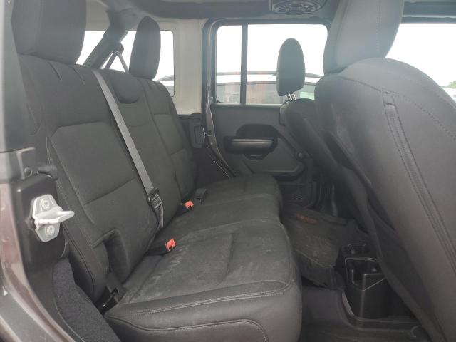 1C4HJXDG8JW300786 Jeep WRANGLER U