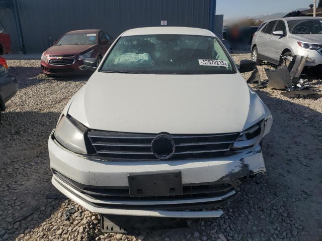3VWLA7AJ1FM272487 Volkswagen 2015