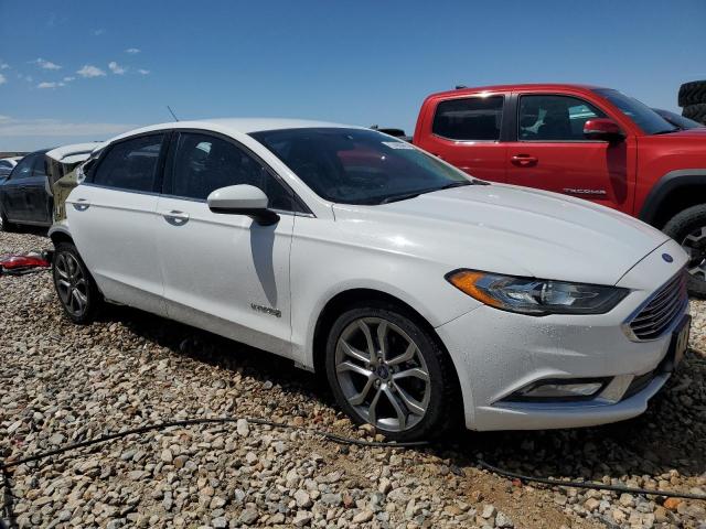 3FA6P0LU7HR230527 Ford FUSION SE