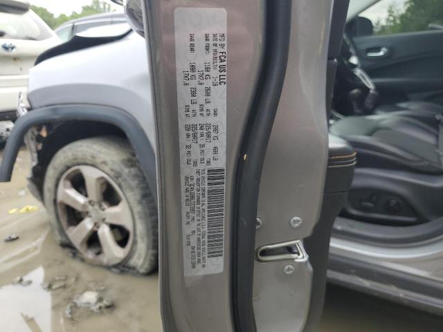 3C4NJDBB8JT272857 Jeep COMPASS LA
