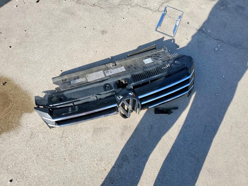 1VWAT7A33EC090583 Volkswagen PASSAT S