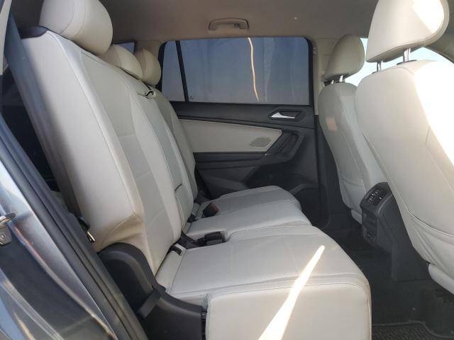 3VV3B7AX4LM067201 Volkswagen TIGUAN SE
