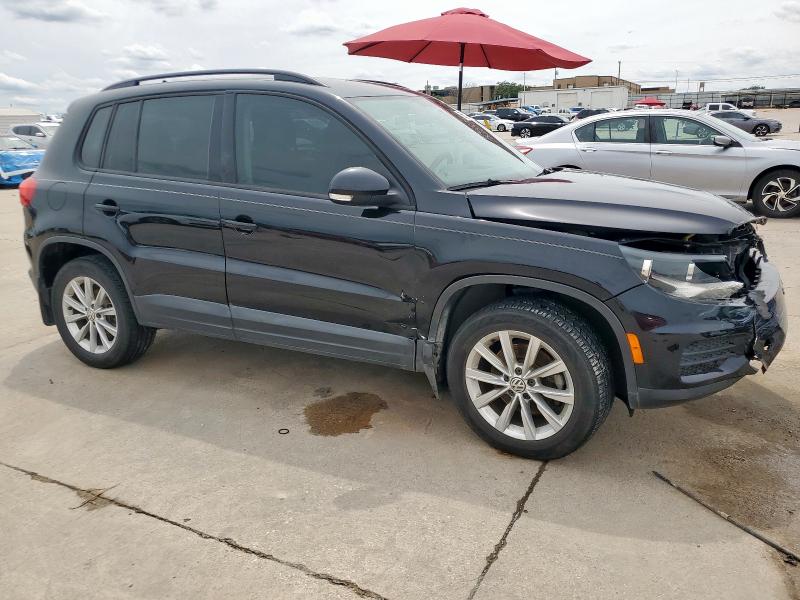 WVGAV7AX0HK051875 Volkswagen TIGUAN S