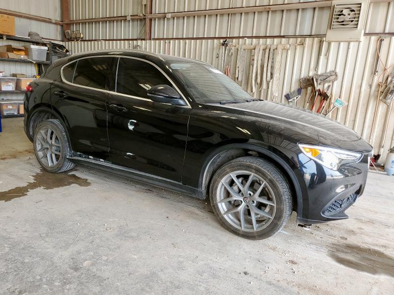 ZASFAKAN0J7B84837 Alfa Romeo Stelvio