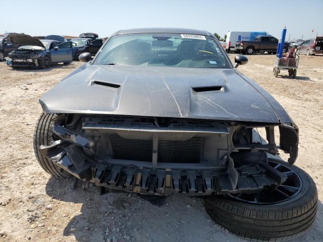 2C3CDZAGXJH229255 Dodge Challenger Sxt