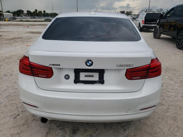 WBA8E5G51JNV02553 BMW 320 XI