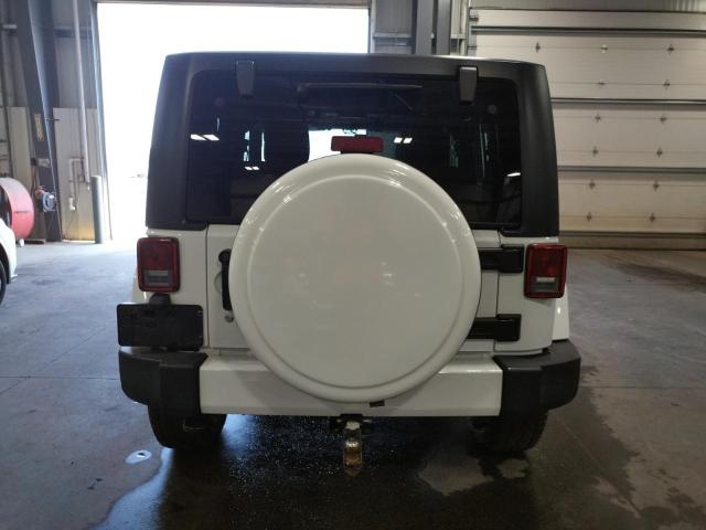1C4AJWBG8GL131426 Jeep Wrangler Sahara