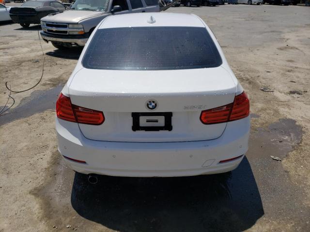 WBA3B1G54FNT06206 BMW 320 I
