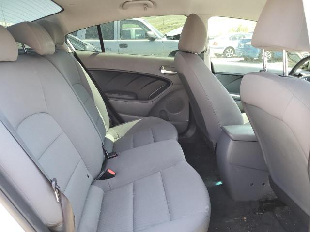 3KPFK4A71JE272640 KIA FORTE LX