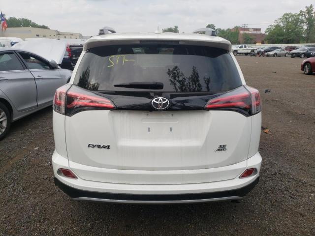 JTMJFREV7JD227062 Toyota RAV4 SE