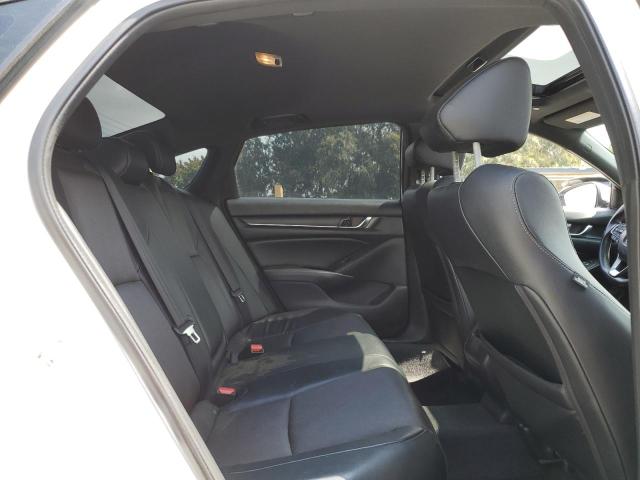 1HGCV2F33JA046009 Honda Accord Sport