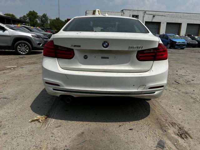 WBA3C3C50EF987018 BMW 320 I Xdrive