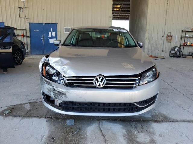 1VWAT7A35FC041984 Volkswagen PASSAT S