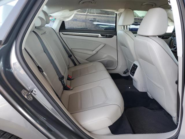 1VWBT7A37HC025700 Volkswagen PASSAT SE