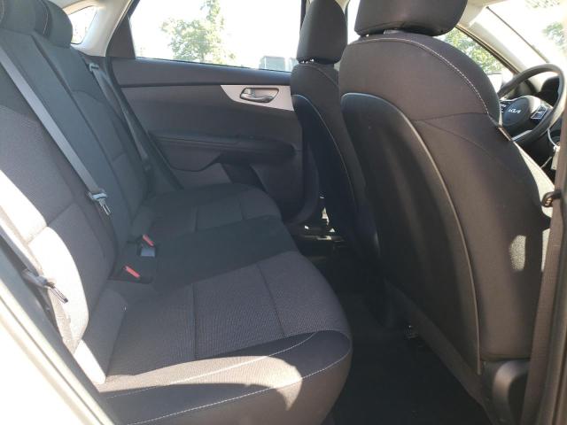 3KPF24AD9PE532667 KIA FORTE LX