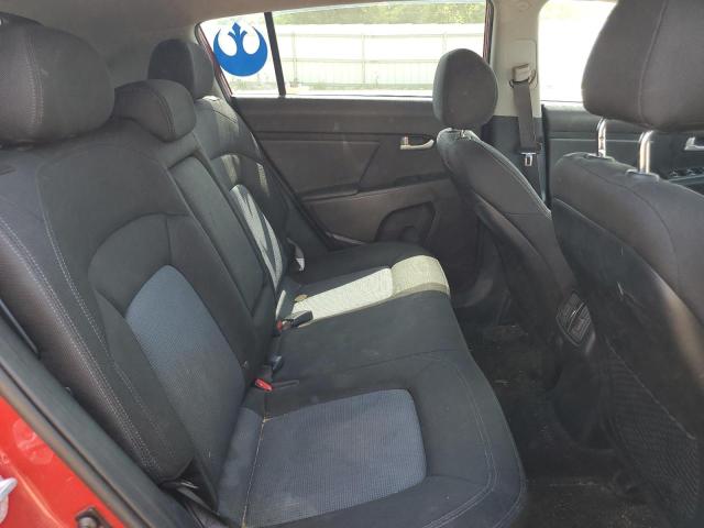 KNDPBCAC2F7749014 KIA Sportage Lx