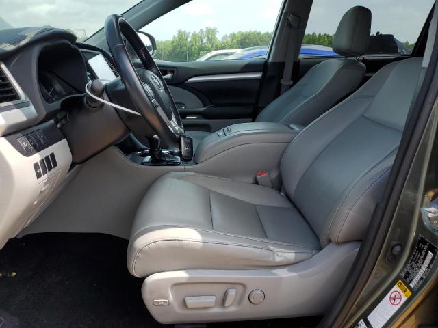 5TDJZRFH3JS862638 Toyota Highlander Se