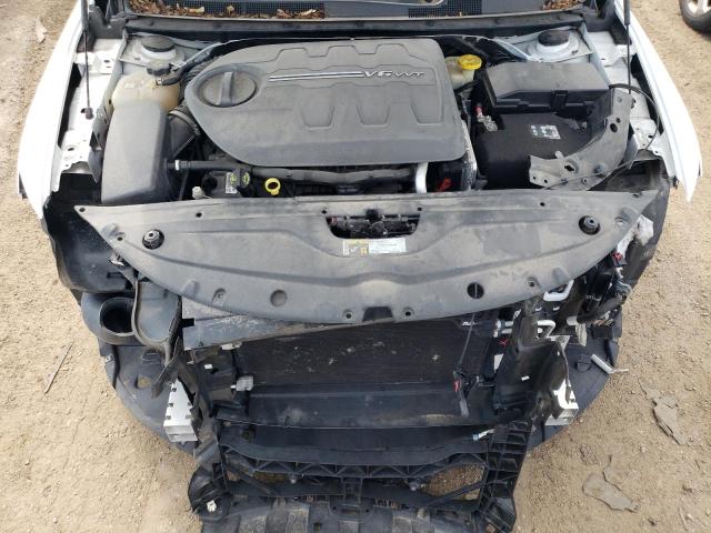 1C3CCCEG3FN648685 Chrysler 200 C