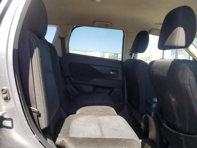 JA4AD3A37JZ042711 Mitsubishi Outlander