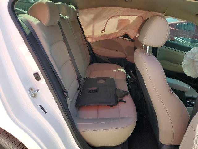 5NPD84LF5HH043765 Hyundai ELANTRA SE