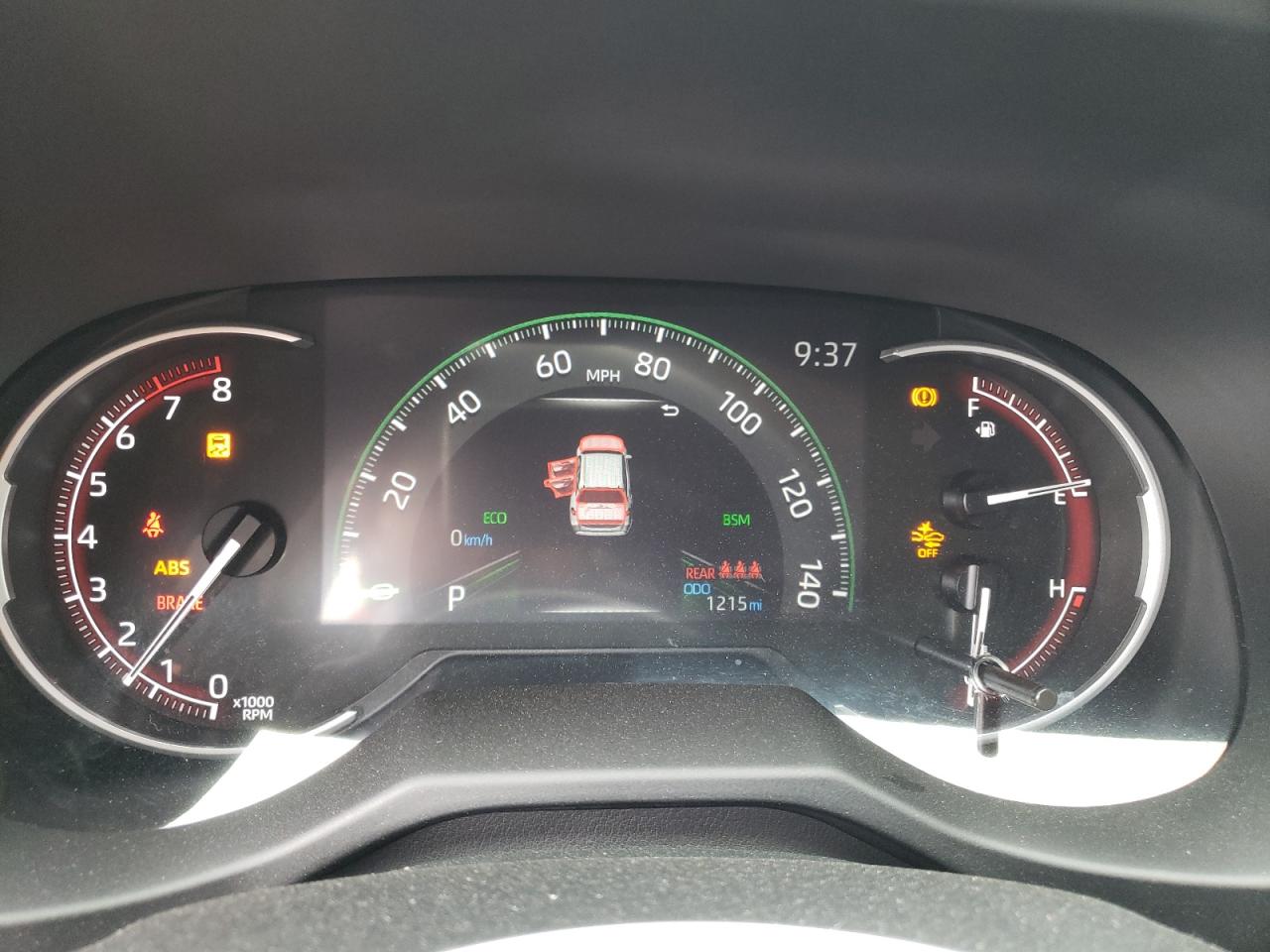 2T3A1RFV9RW428196 Toyota RAV4 XLE P