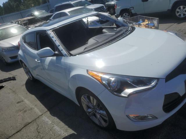 KMHTC6ADXGU261742 Hyundai Veloster