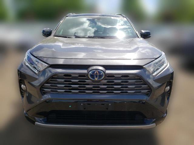 2T3EWRFV1KW025595 Toyota RAV4 XSE