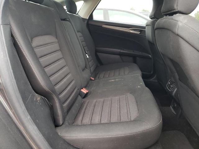 3FA6P0LU9KR105214 Ford FUSION SE