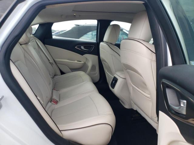 1C3CCCEG3FN648685 Chrysler 200 C