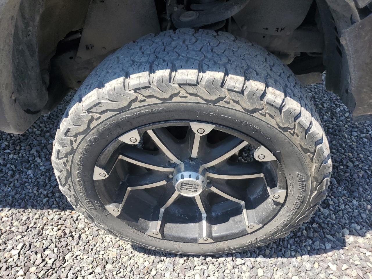 5TFCZ5AN8GX028317 Toyota TACOMA DOU