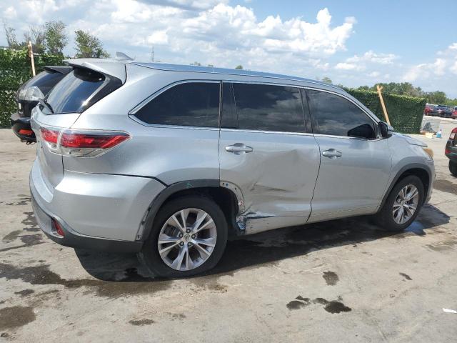 5TDKKRFH9FS040359 Toyota Highlander Xle