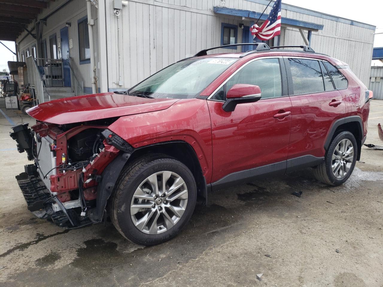 2T3A1RFV9RW428196 Toyota RAV4 XLE P