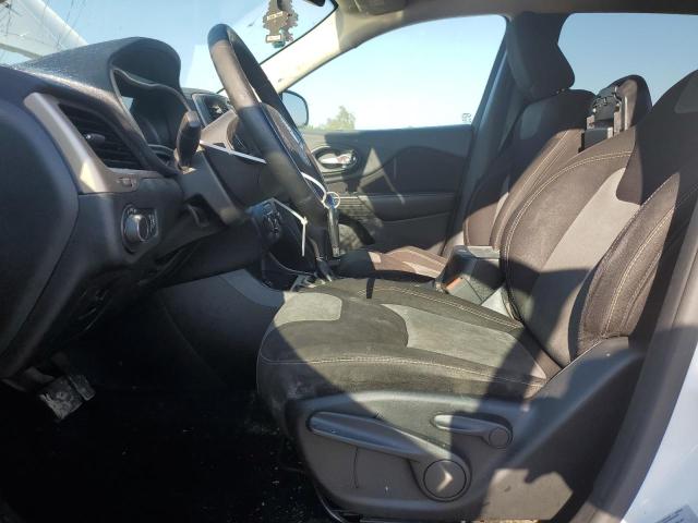 1C4PJLAB4GW372767 Jeep Cherokee Sport