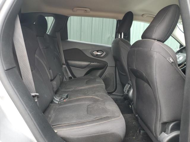 1C4PJLCB3FW553855 Jeep Cherokee Latitude