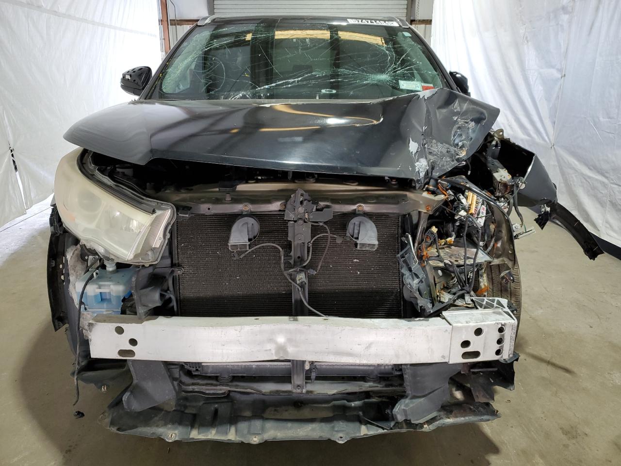 5TDJKRFH4GS314144 Toyota Highlander