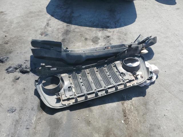1C4HJXDG5JW152399 Jeep Wrangler Unlimited Sport