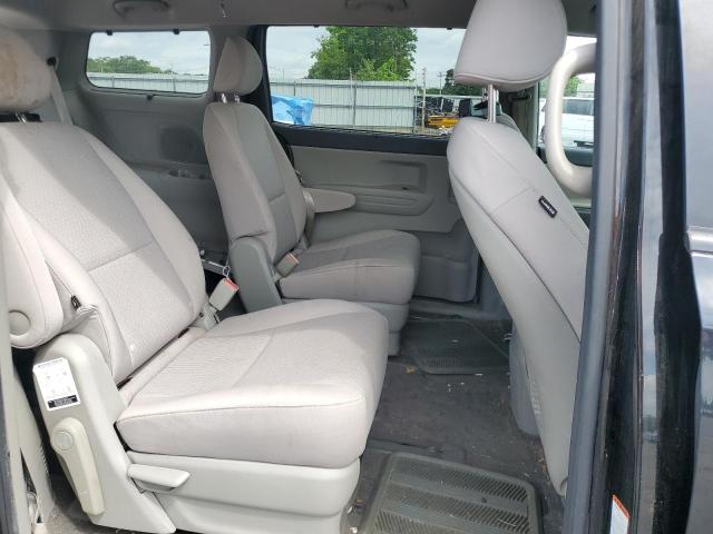 KNDMB5C16G6163532 KIA SEDONA LX