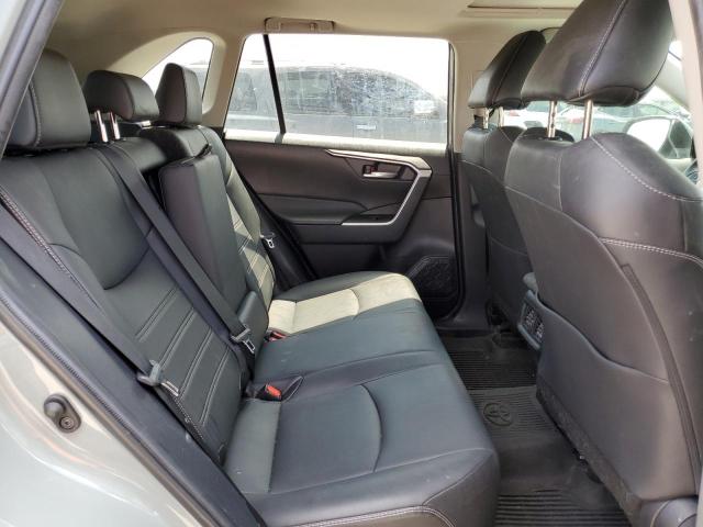 2T3C1RFVXMW123954 Toyota RAV4 XLE P