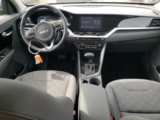 KNDCB3LC8N5513747 KIA NIRO LX